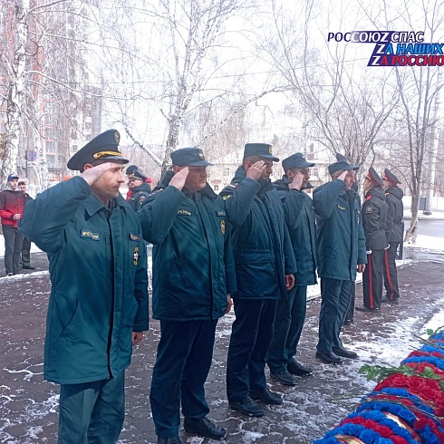 В городе Барнауле 24 апреля 2024 года прошло мероприятие, посвященное памяти пожарных, погибших на боевом посту